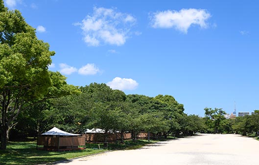 大濠公園から徒歩5分、福岡最大級のBBQ施設。